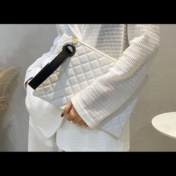 White Wristlet - Picture 3 of 3